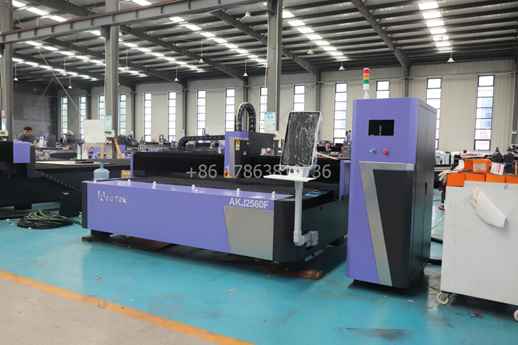Metal AKJ2560F için 6000 Watt  - Industrial Laser Cutting Machine incelemesi ve fiyatı